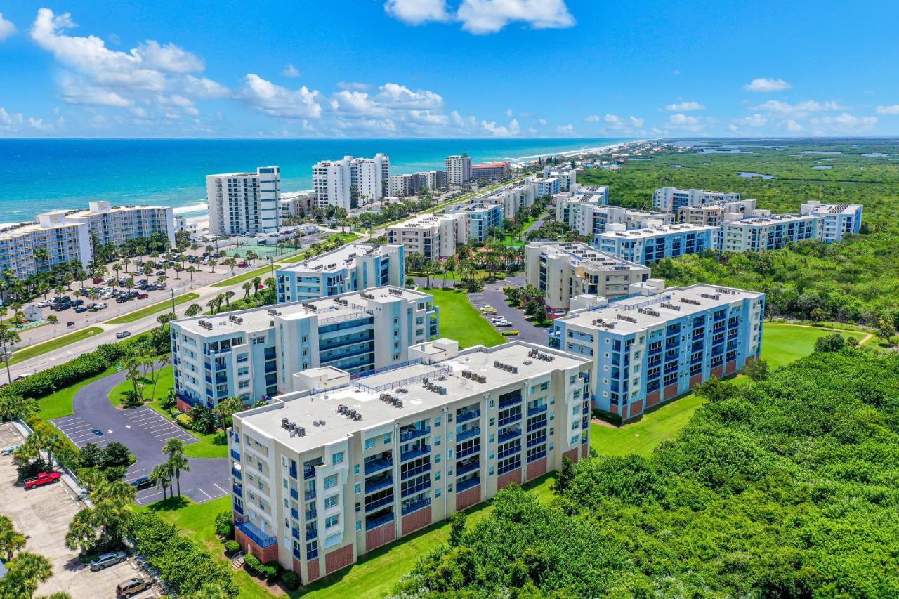 Oceanwalk Condos Bethune Beach ภายนอก รูปภาพ