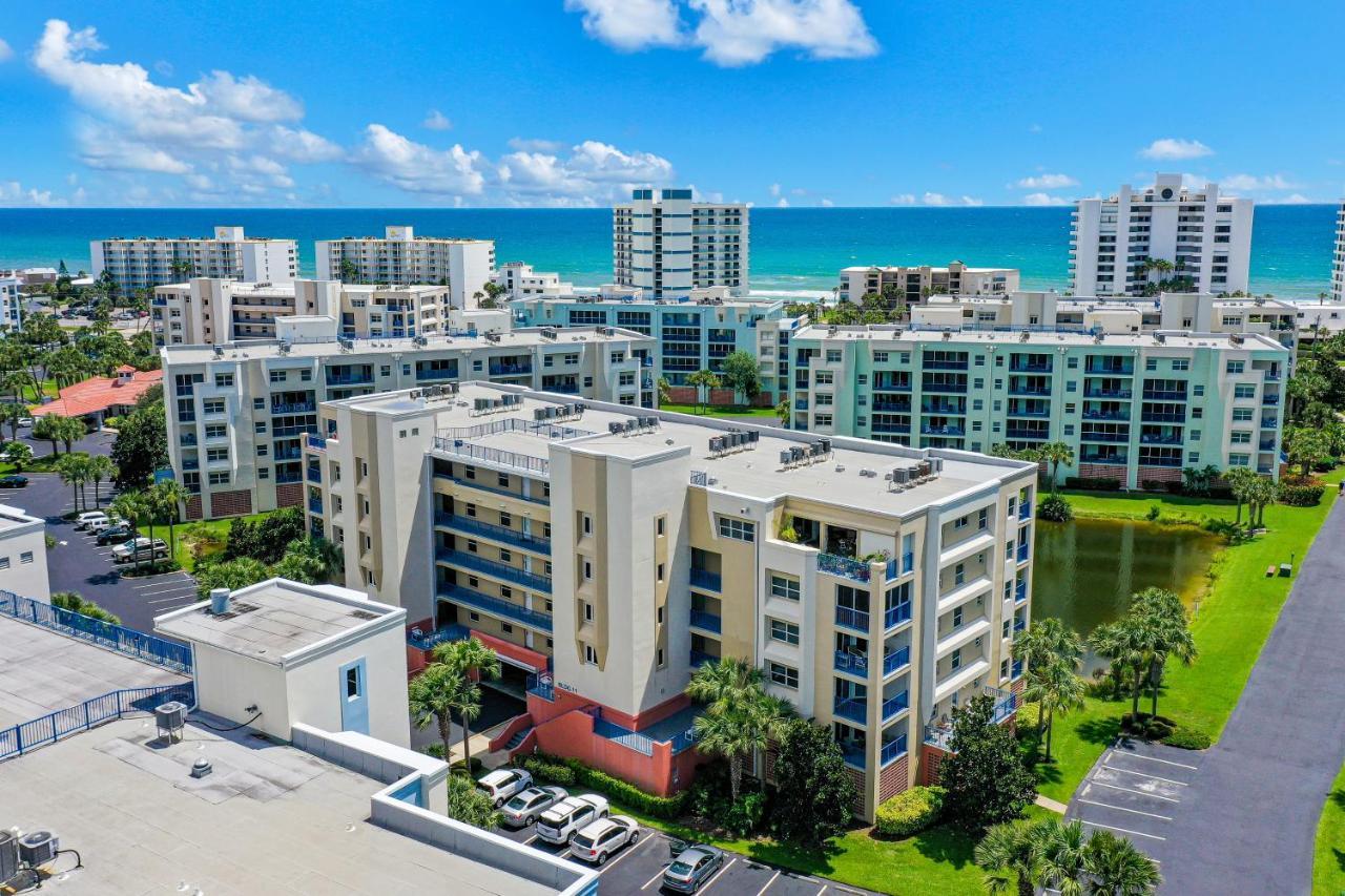 Oceanwalk Condos Bethune Beach ภายนอก รูปภาพ