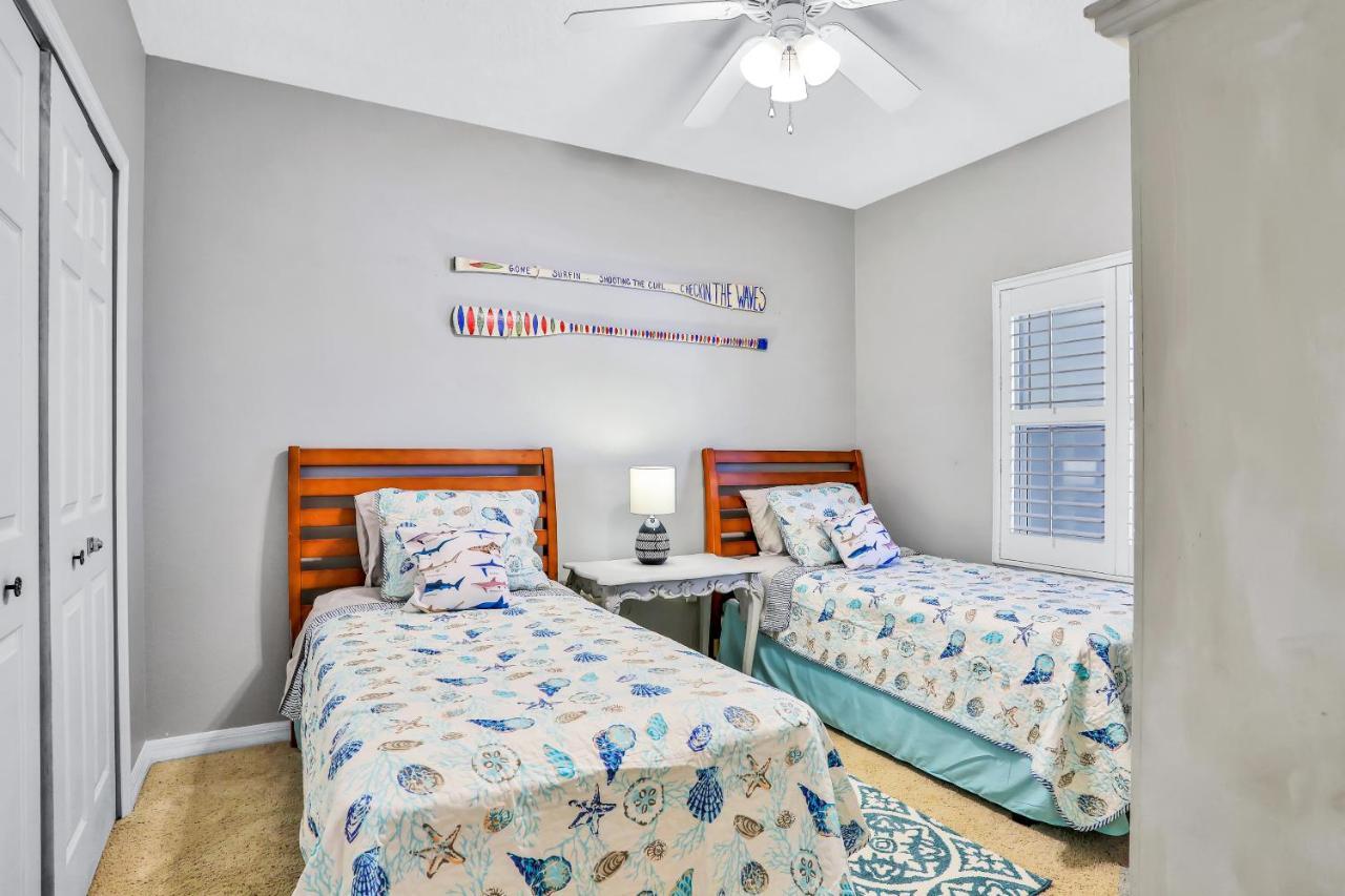 Oceanwalk Condos Bethune Beach ภายนอก รูปภาพ