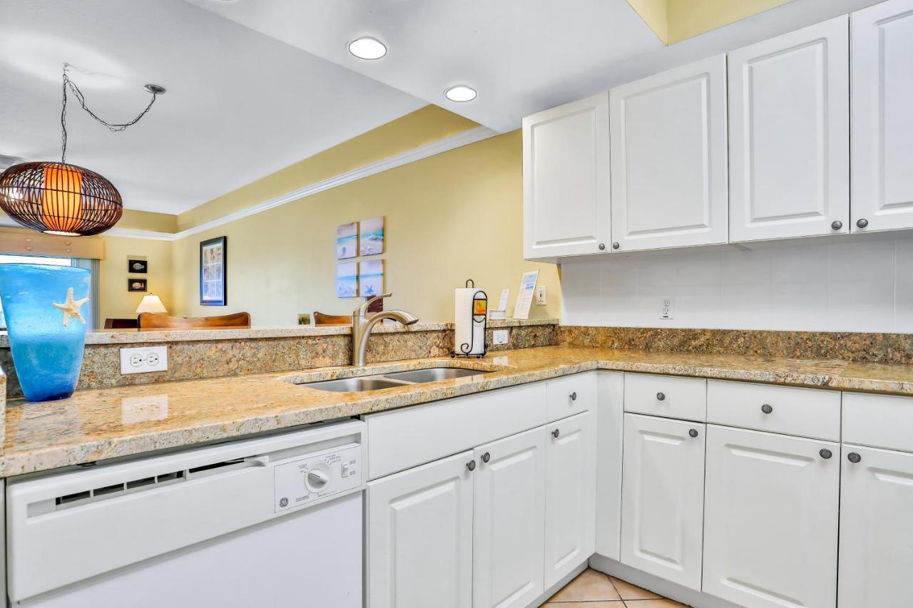 Oceanwalk Condos Bethune Beach ภายนอก รูปภาพ
