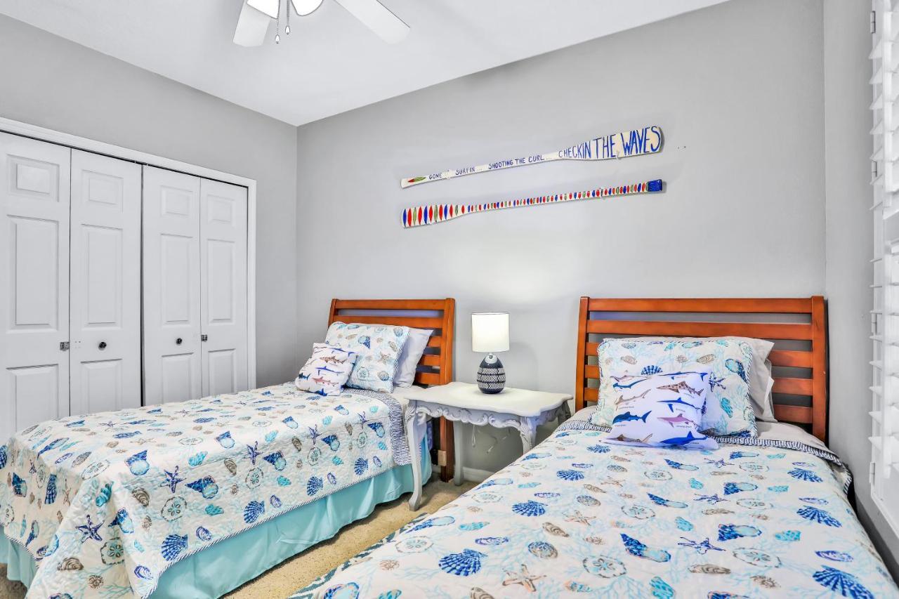 Oceanwalk Condos Bethune Beach ภายนอก รูปภาพ