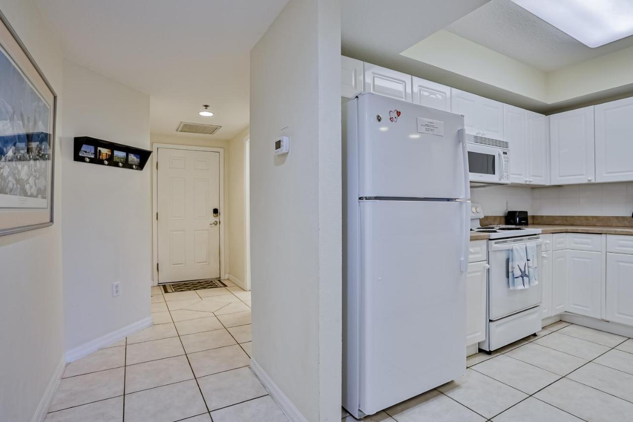 Oceanwalk Condos Bethune Beach ภายนอก รูปภาพ